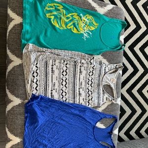 Volcom Tops - Tank Top Bundle Volcom Tops - Tank Top Bundle